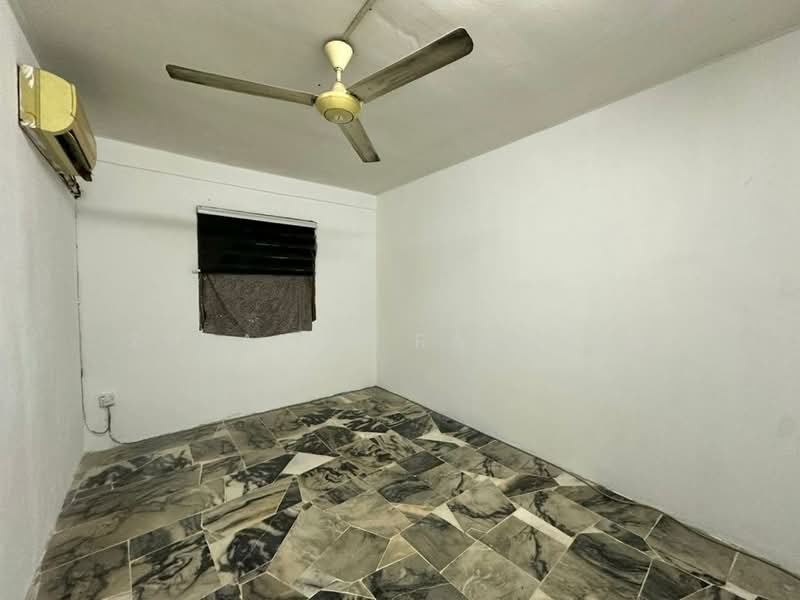 Rumah Flat untuk Dijual di Flat PKNS Section 7 - Zuraina Rajudin - Interior - PropertyGuru.com.my