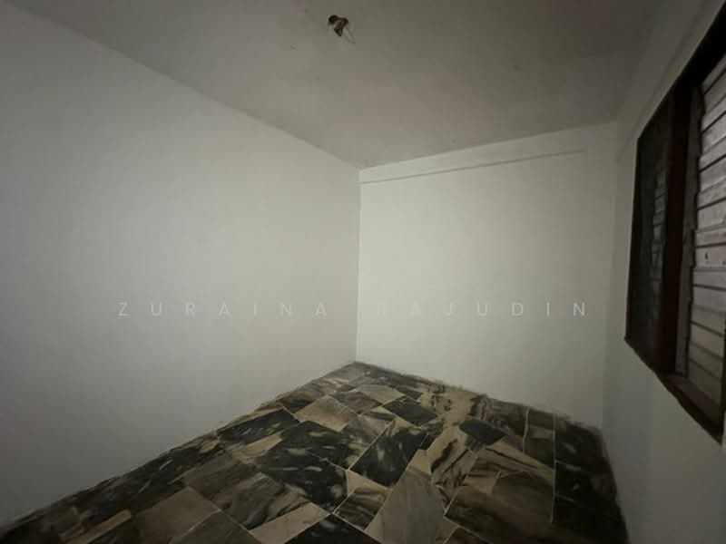 Rumah Flat untuk Dijual di Flat PKNS Section 7 - Zuraina Rajudin - Interior - PropertyGuru.com.my