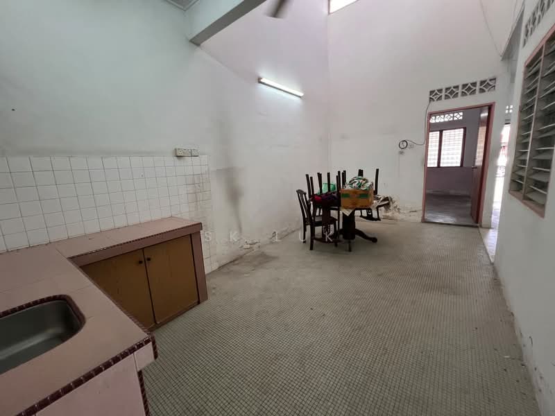 Rumah Teres 1 Tingkat untuk Dijual di Hulu Bernam Barat (Perak) - SK Luk - Kitchen - PropertyGuru.com.my