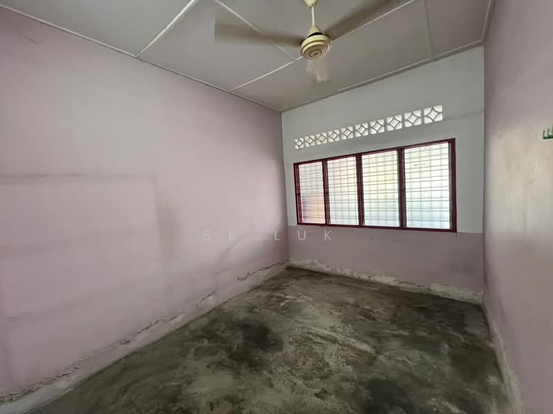 Rumah Teres 1 Tingkat untuk Dijual di Hulu Bernam Barat (Perak) - SK Luk - Interior - PropertyGuru.com.my