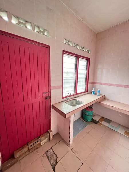 Rumah Teres 1 Tingkat untuk Dijual di Hulu Bernam Barat (Perak) - SK Luk - Kitchen - PropertyGuru.com.my