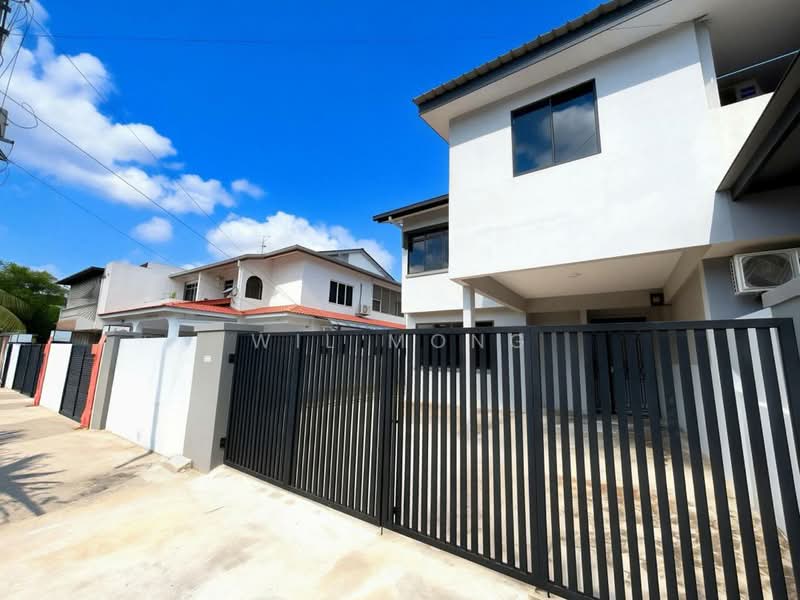 Rumah Berkembar untuk Dijual di Taman Pelangi (Johor Bahru) - Wil Mong - Exterior - PropertyGuru.com.my