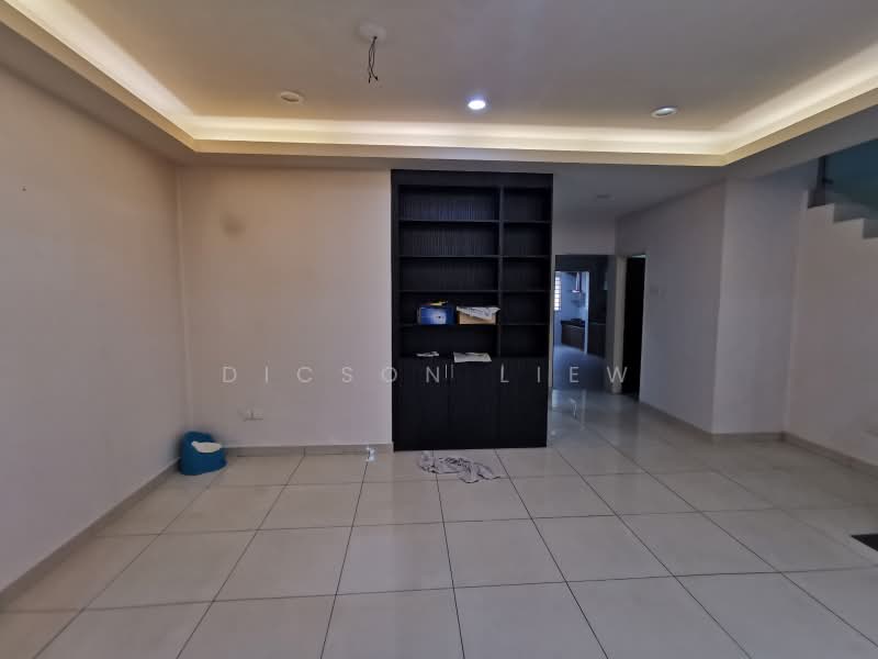 Terraced House for Sale in Bukit Rahman Putra (Sungai Buloh) - Dicson Liew - Living Room - PropertyGuru.com.my