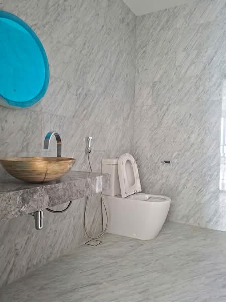 Condominium for Sale at 6 Kapas - Shane Lim - Bathroom - PropertyGuru.com.my