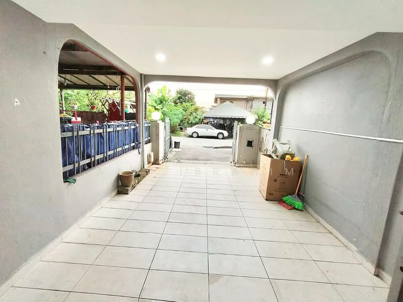 Rumah Teres 2 Tingkat untuk Dijual di Kampung Tasik Tambahan (Ampang) - Azli Ibrahim - Exterior - PropertyGuru.com.my