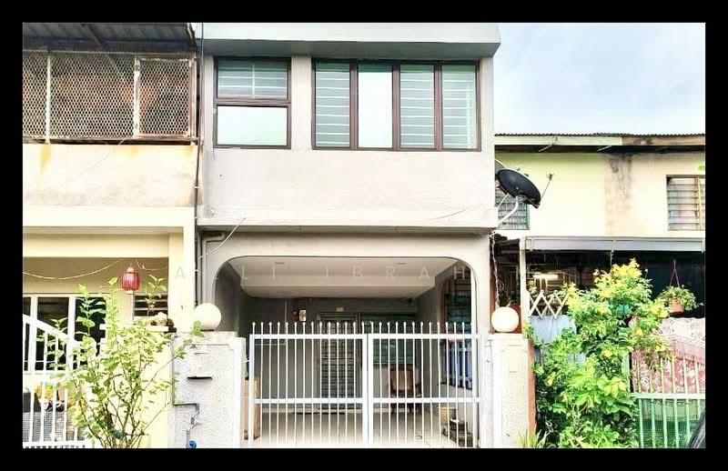 Rumah Teres 2 Tingkat untuk Dijual di Kampung Tasik Tambahan (Ampang) - Azli Ibrahim - Exterior - PropertyGuru.com.my