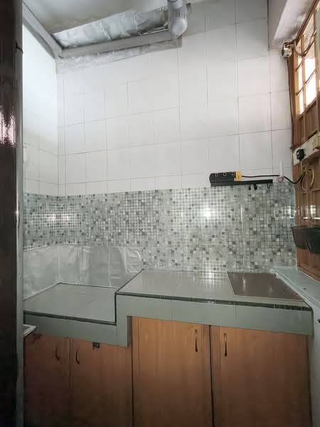 Apartment for Sale at Pangsapuri Sri Kemuning - John Lee - Kitchen - PropertyGuru.com.my