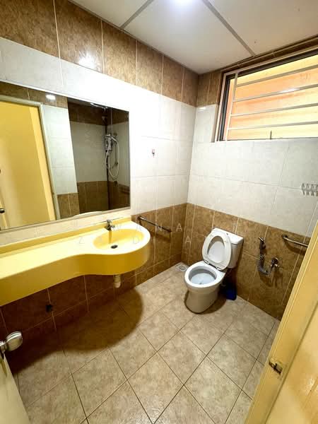 Kondominium untuk Dijual di Platinum Hill PV 6 - Zawana BT Zaidi Ana - Bathroom - PropertyGuru.com.my