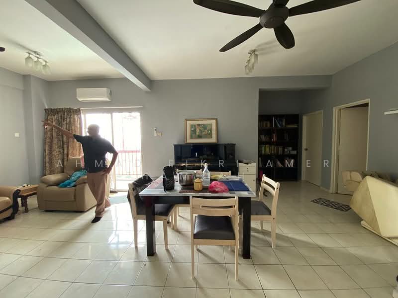Pangsapuri untuk Dijual di Pangsapuri Damai Mewah B - Ahmad Fikri Amer Hamzah - Living Room - PropertyGuru.com.my