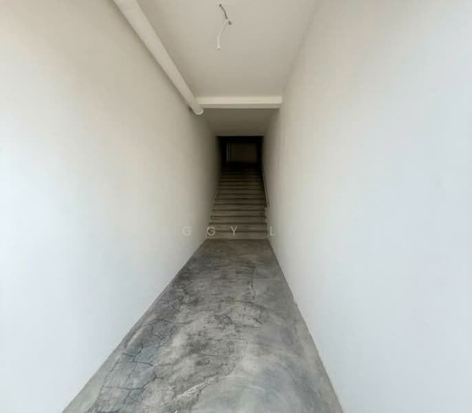 Shop for Rent in Beranang (Selangor) - Peggy Lim - Corridor - PropertyGuru.com.my