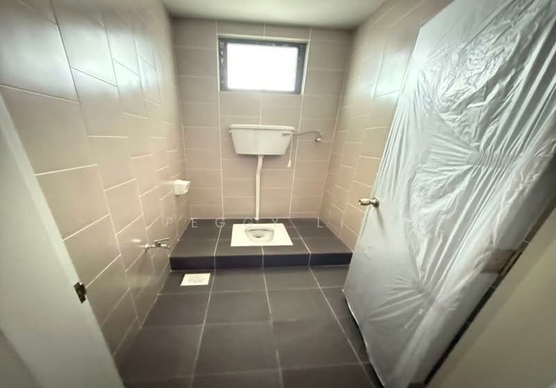Shop for Rent in Beranang (Selangor) - Peggy Lim - Bathroom - PropertyGuru.com.my