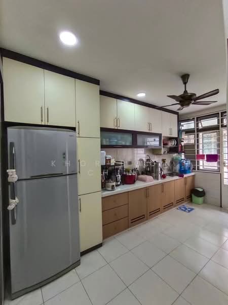 2.5-storey Terraced House for Sale in Taman Tun Hussein Onn (Perai) - Khor Boon Chin - Kitchen - PropertyGuru.com.my
