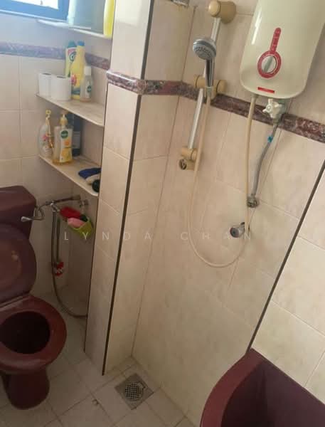 Rumah Flat untuk Disewa di Gat Lebuh Noordin Flat - Lynda Chan - Bathroom - PropertyGuru.com.my