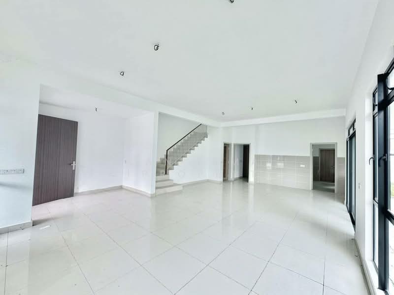Cluster House for Sale in Iskandar Puteri (Nusajaya) (Johor) - Azlan Ismail aiproperty - Living Room - PropertyGuru.com.my