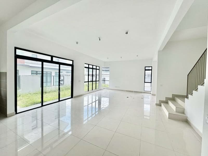 Cluster House for Sale in Iskandar Puteri (Nusajaya) (Johor) - Azlan Ismail aiproperty - Living Room - PropertyGuru.com.my