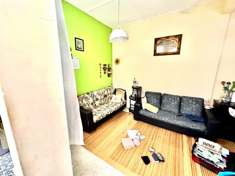 1-storey Terraced House for Sale in Petaling Jaya (Selangor) - Syamsul Ilham - Living Room - PropertyGuru.com.my