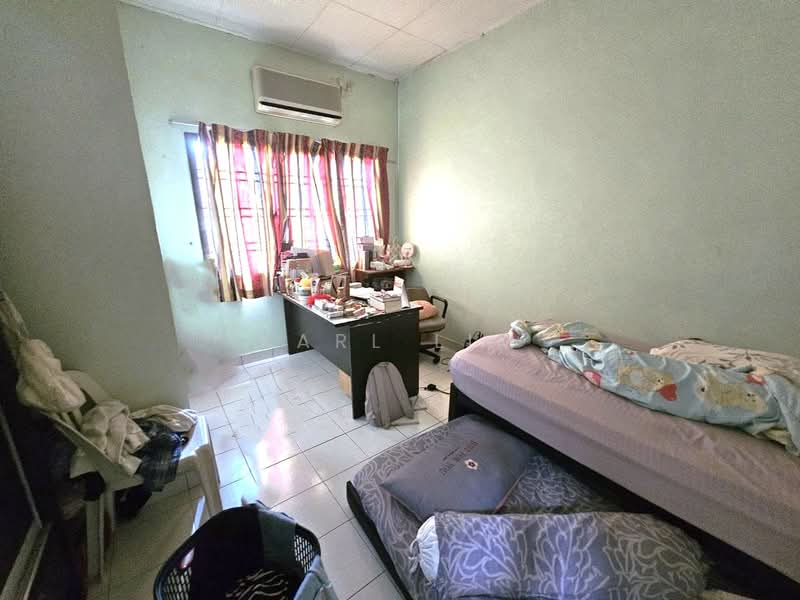 Rumah Teres 2 Tingkat untuk Dijual di Taman Puteri Wangsa (Ulu Tiram) - Karl Lim - Bedroom - PropertyGuru.com.my