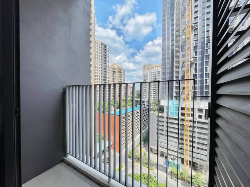 Servis Apartment untuk Dijual di Serviced Residence @ Fera Residence @ The Quartz WM - M.J Zairin - Balcony - PropertyGuru.com.my