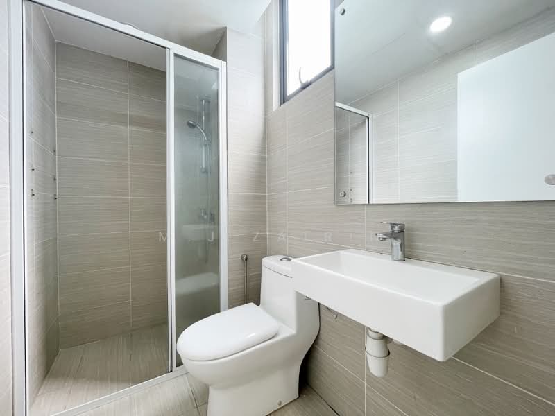Servis Apartment untuk Dijual di Serviced Residence @ Fera Residence @ The Quartz WM - M.J Zairin - Bathroom - PropertyGuru.com.my