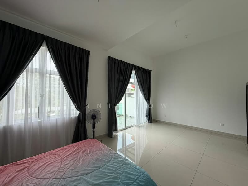 Rumah Kluster untuk Dijual di Taman Bestari Indah (Ulu Tiram) - Annie Low - Bedroom - PropertyGuru.com.my