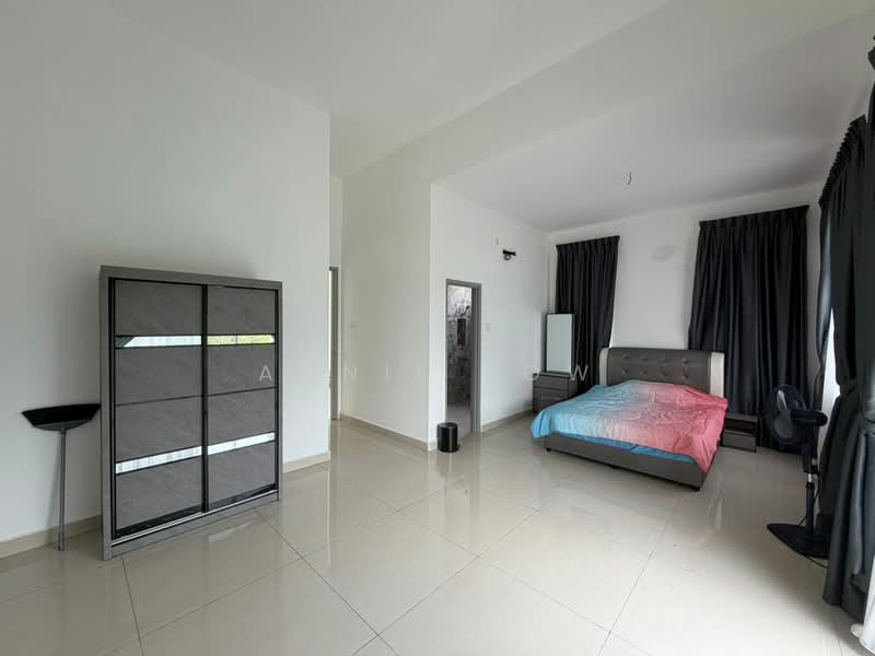 Rumah Kluster untuk Dijual di Taman Bestari Indah (Ulu Tiram) - Annie Low - Bedroom - PropertyGuru.com.my
