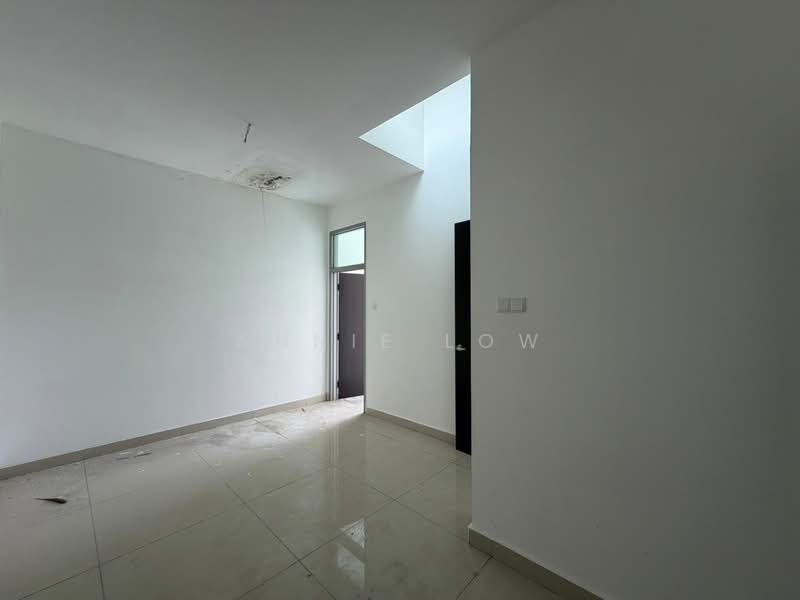 Rumah Kluster untuk Dijual di Taman Bestari Indah (Ulu Tiram) - Annie Low - Interior - PropertyGuru.com.my