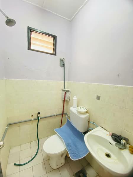 Rumah Teres untuk Dijual di Bandar Baru Nilai (Nilai) - Muhammed Nazri bin Mustapha - Bathroom - PropertyGuru.com.my