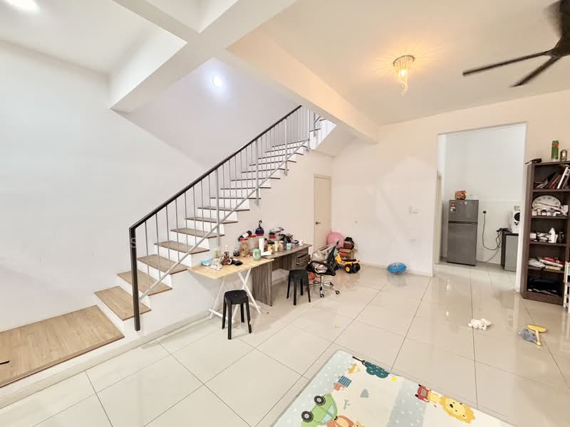 Rumah Teres 2 Tingkat untuk Dijual di Taman Cahaya Alam (Shah Alam) - Syahrim Naim - Interior - PropertyGuru.com.my
