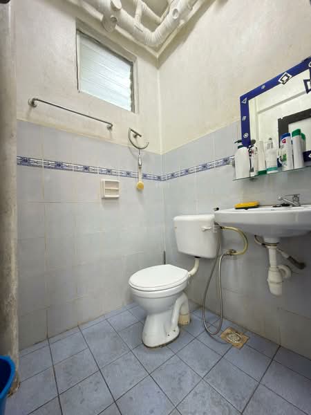 Apartment for Sale at Villa Bestari Apartment - Zoey Lee - Bathroom - PropertyGuru.com.my