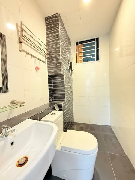 Servis Apartment untuk Dijual di Citywoods - Annie Low - Bathroom - PropertyGuru.com.my