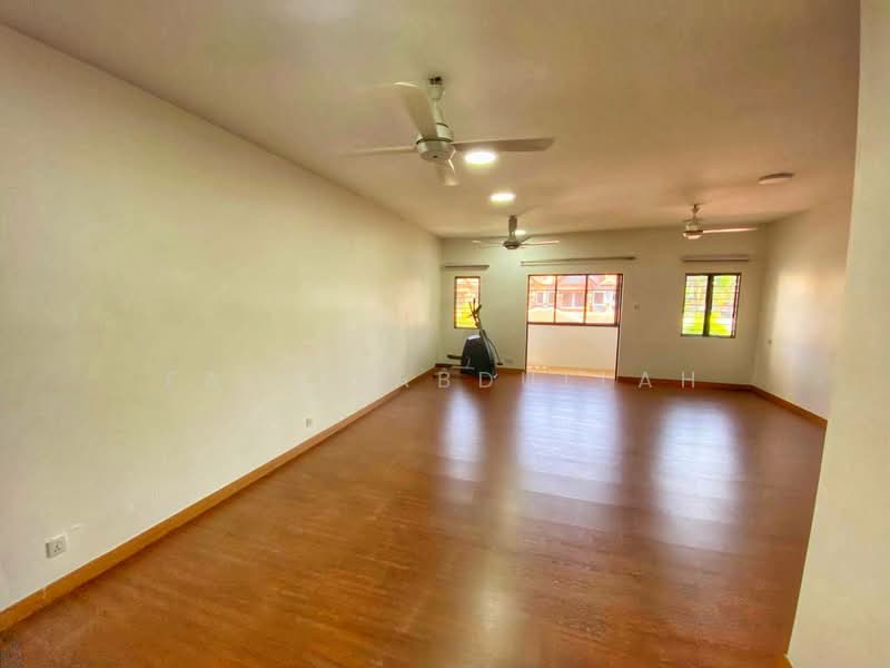 2-storey Terraced House for Sale in Bandar Nusaputra (Puchong) - Fauzi Abdullah - Living Room - PropertyGuru.com.my