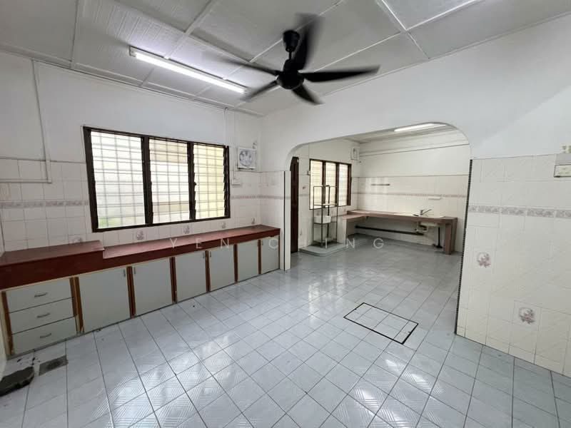 2-storey Terraced House for Sale in Bandar Sri Damansara (Selangor) - Yen Ching - Kitchen - PropertyGuru.com.my