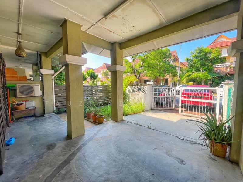 Rumah Teres 2 Tingkat untuk Dijual di Bandar Nusaputra (Puchong) - Fauzi Abdullah - Exterior - PropertyGuru.com.my