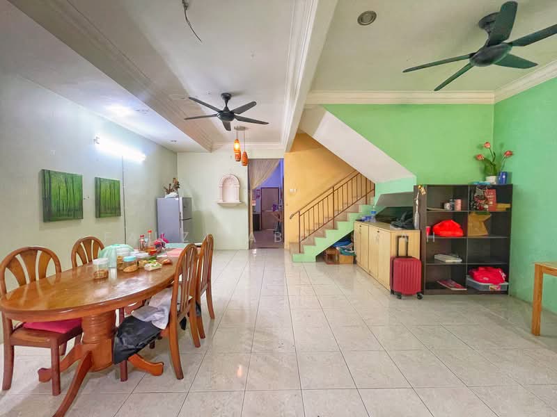 Rumah Teres 2 Tingkat untuk Dijual di Bandar Nusaputra (Puchong) - Fauzi Abdullah - Living Room - PropertyGuru.com.my