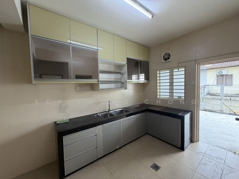 Rumah Teres 2 Tingkat untuk Dijual di Bandar Putra Permai (Seri Kembangan) - Kok Loong Chong - PropertyGuru.com.my