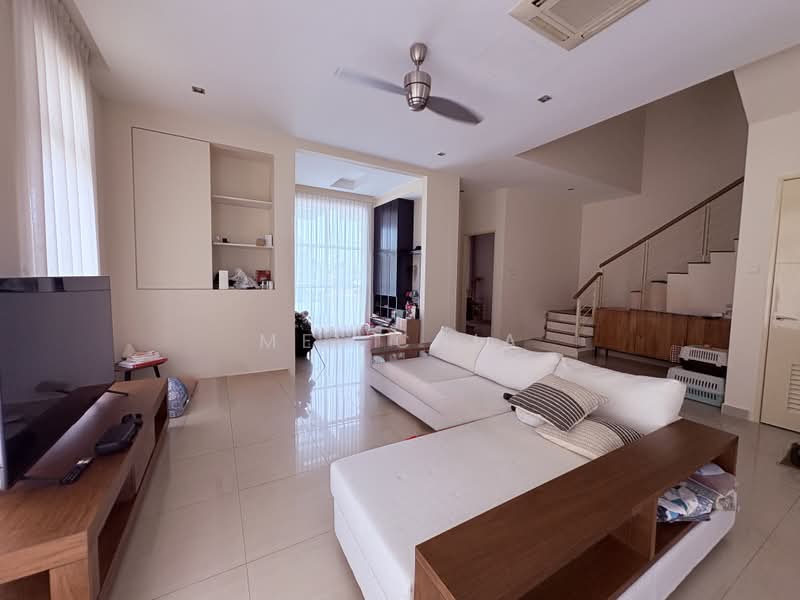 Rumah Banglo untuk Dijual di Seksyen U1 (Glenmarie) - Mei Chia - Living Room - PropertyGuru.com.my