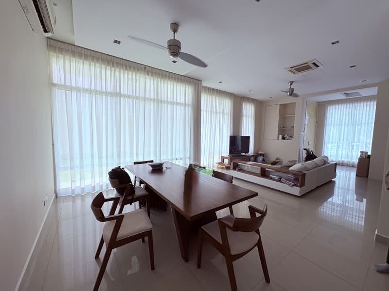 Rumah Banglo untuk Dijual di Seksyen U1 (Glenmarie) - Mei Chia - Living Room - PropertyGuru.com.my