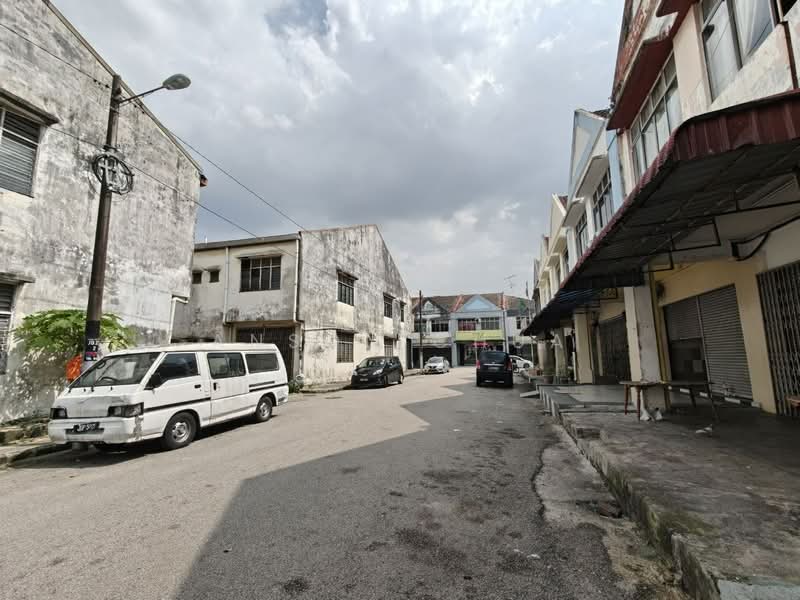 Shop for Rent in Taman Puteri Wangsa (Ulu Tiram) - Anson Chua - Exterior - PropertyGuru.com.my