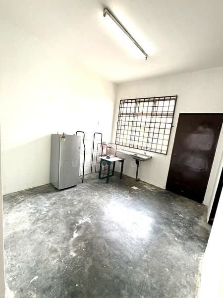 Rumah Teres 2 Tingkat untuk Disewa di Kota Masai (Pasir Gudang) - Yucong . - Kitchen - PropertyGuru.com.my