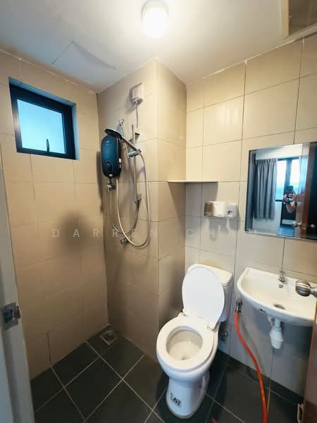 Pangsapuri untuk Dijual di Woodsland Park - Darren Cham - Bathroom - PropertyGuru.com.my