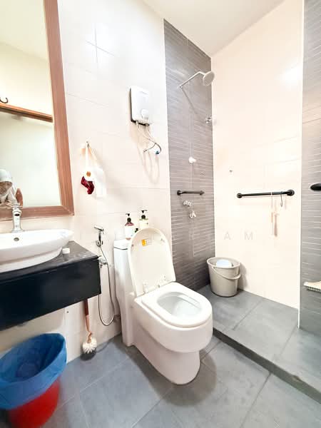 Zero-Lot Bungalow for Sale in Seri Kembangan (Selangor) - Siti Mariam - PropertyGuru.com.my