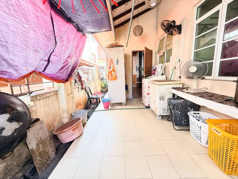 Zero-Lot Bungalow for Sale in Seri Kembangan (Selangor) - Siti Mariam - PropertyGuru.com.my