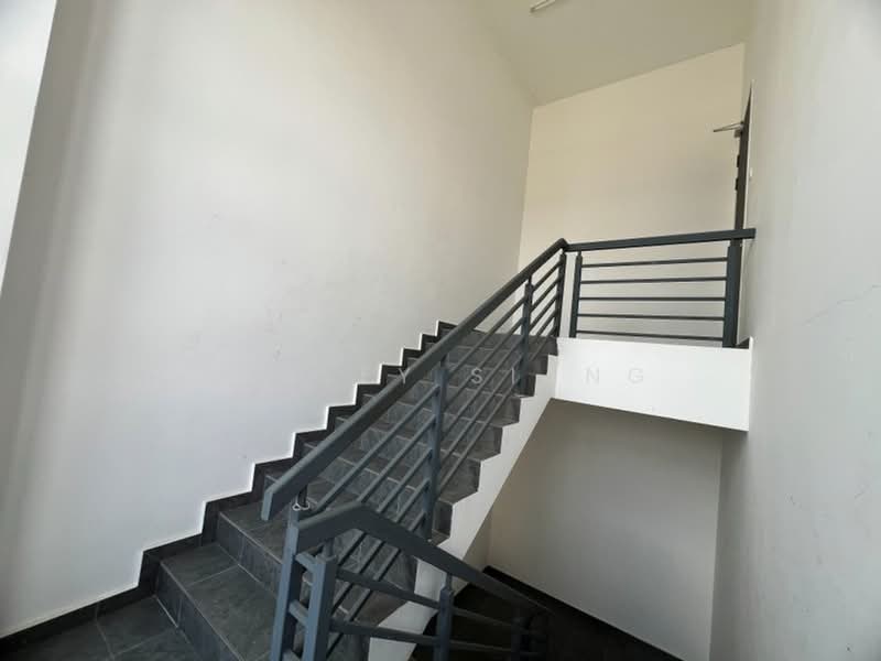 Kilang untuk Disewa di Senai (Johor) - Lesley Siang - Corridor - PropertyGuru.com.my
