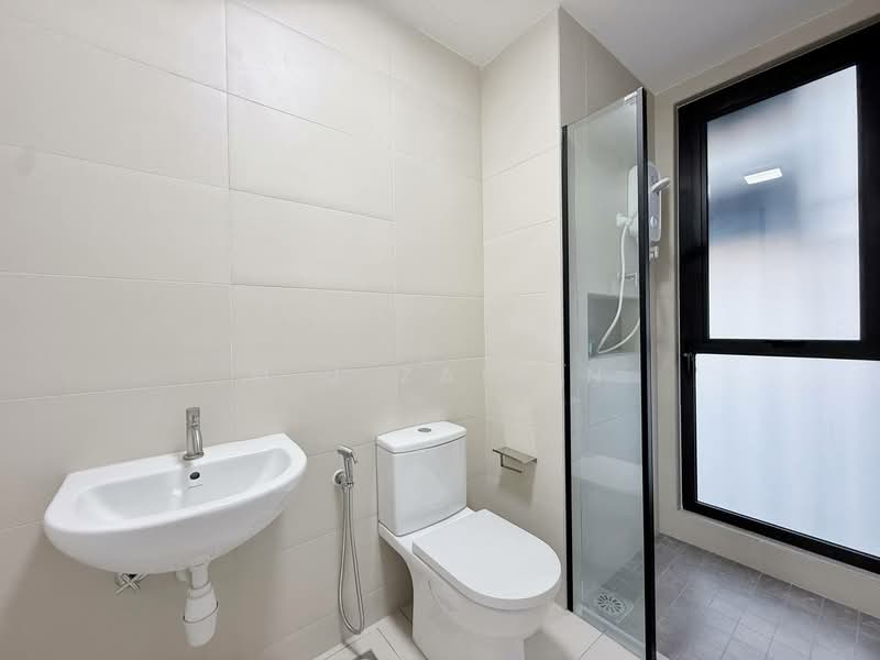 Kondominium untuk Dijual di Trinity Wellnessa - M.J Zairin - Bathroom - PropertyGuru.com.my