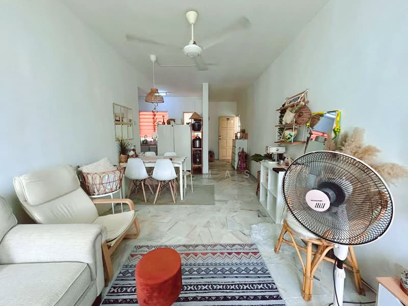 Apartment for Sale at Residensi Warnasari 3 - Kamsol Mascuri - Living Room - PropertyGuru.com.my