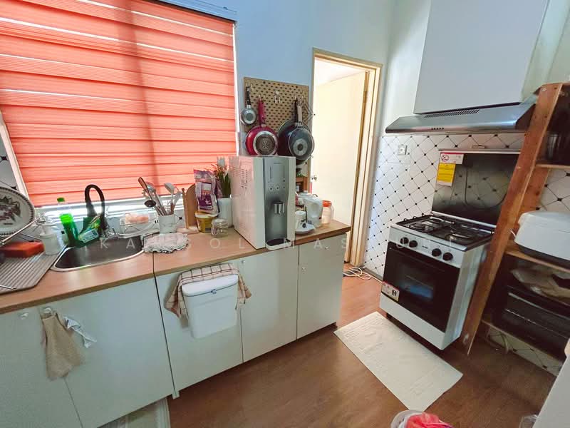 Apartment for Sale at Residensi Warnasari 3 - Kamsol Mascuri - Kitchen - PropertyGuru.com.my