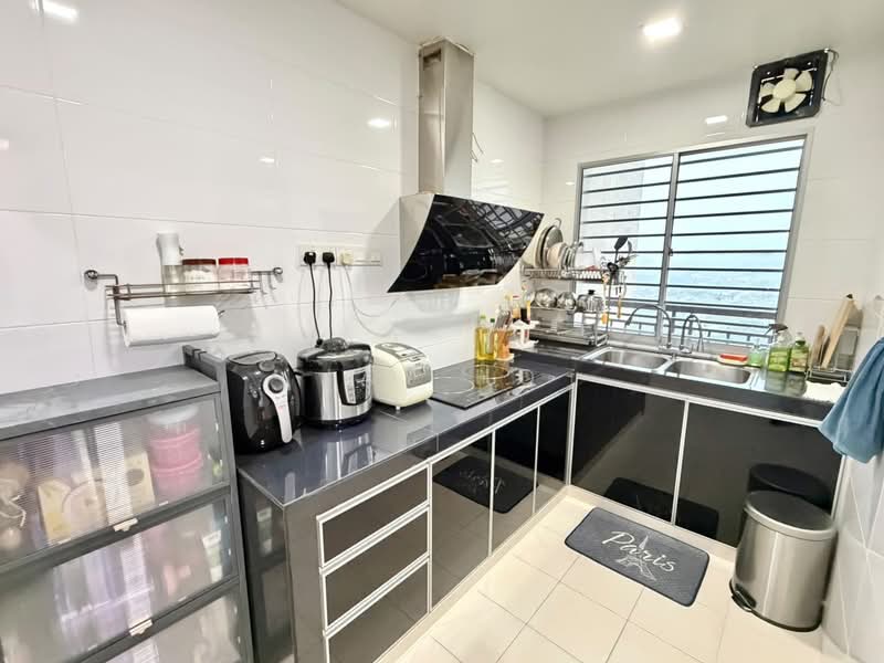 Servis Apartment untuk Dijual di The Garden Residences - Jay Ho - Kitchen - PropertyGuru.com.my