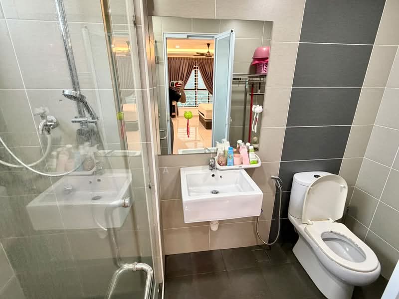 Servis Apartment untuk Dijual di The Garden Residences - Jay Ho - Bathroom - PropertyGuru.com.my