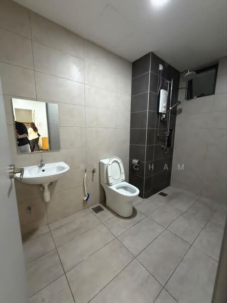 Servis Apartment untuk Disewa di Luminari - Darren Cham - Bathroom - PropertyGuru.com.my