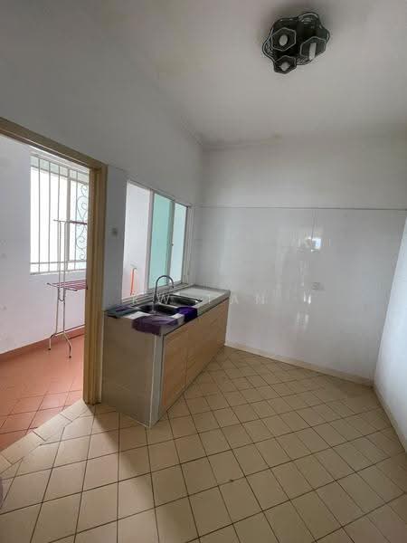 Kondominium untuk Dijual di Desa Impiana - KW Tan - Kitchen - PropertyGuru.com.my